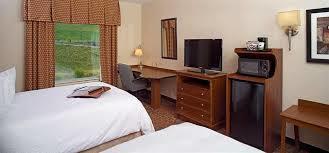 Отель Hampton Inn & Suites Pittsburgh-Meadow Lands