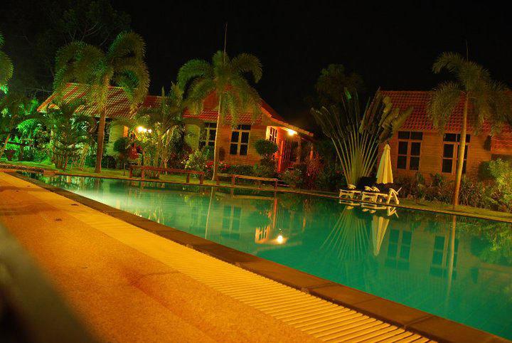 Отель Bangsaray Village Resort