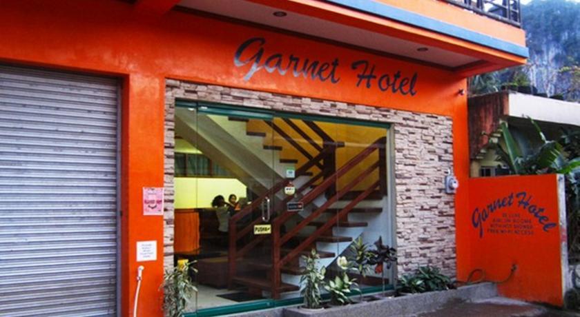 Отель Garnet Hotel