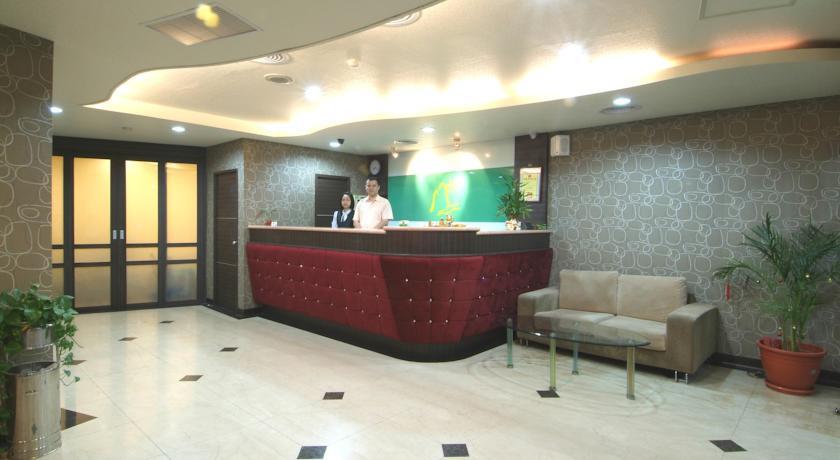 Отель Left Bank Hotel