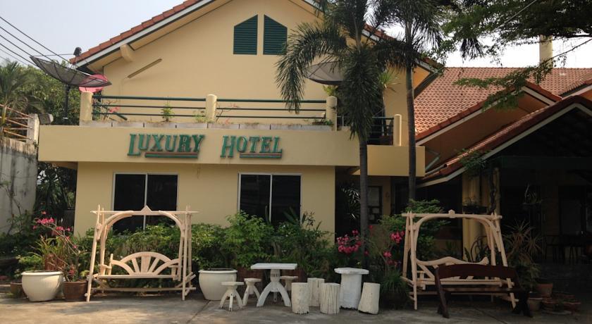 Отель Luxury Hotel