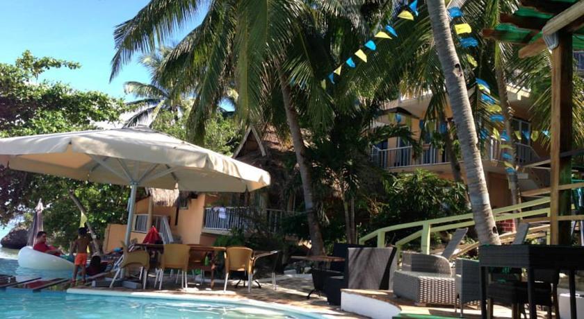 Отель Oslob Seafari Resort
