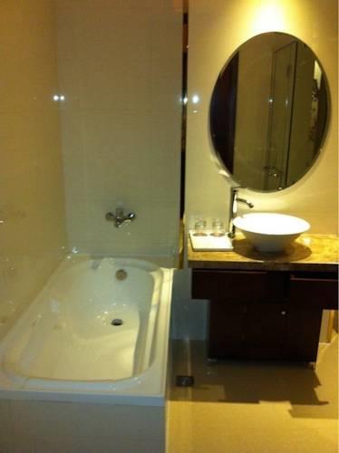 Отель Vienna Hotel Songjiang Xin Qiao