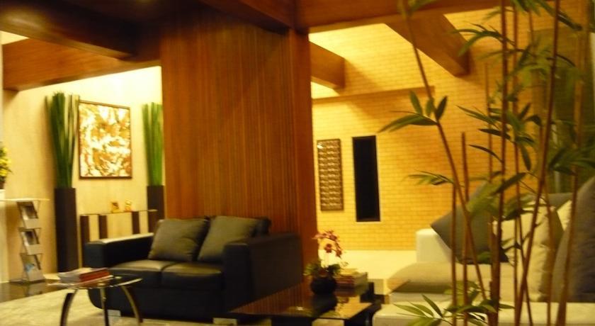 Отель Izen Budget Hotel & Residence