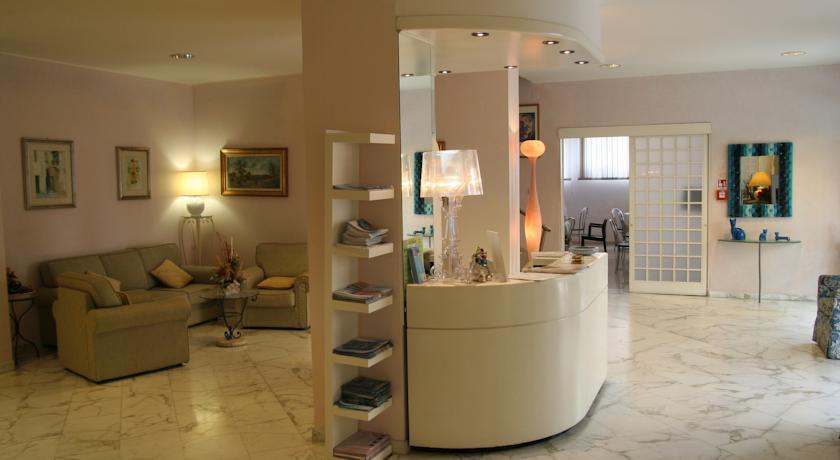 Отель Hotel Elena