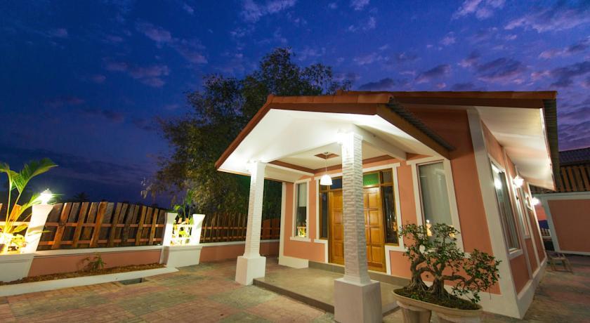 Вилла Pak Raja Villas