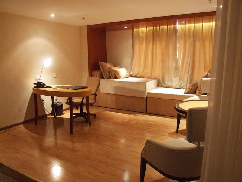 Отель Tangshan Aishite Suite Hotel