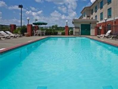 Отель Holiday Inn Express Hotel & Suites OLIVE BRANCH