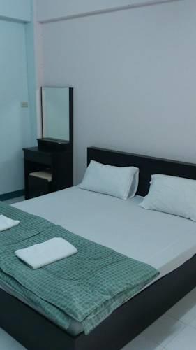 Апартаменты Dhanaporn Apartment