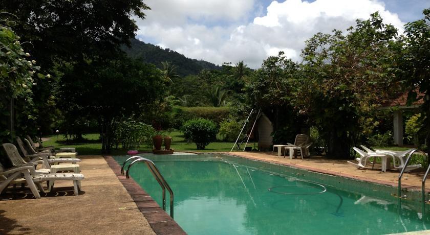 Отель Baan Chueng Kao Resort