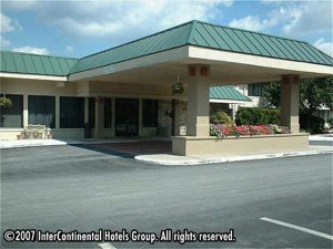 Отель Holiday Inn SOMERSET