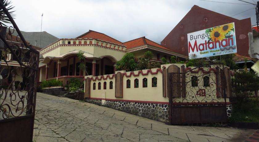 Гостевой дом Bunga Matahari Guesthouse & Hotel