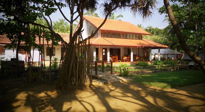 Отель Puetz Travels Beach Resort
