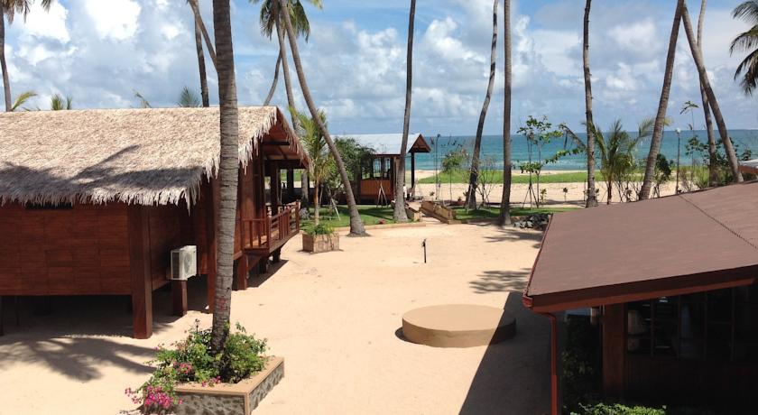 Отель Nilaveli Beach Resort