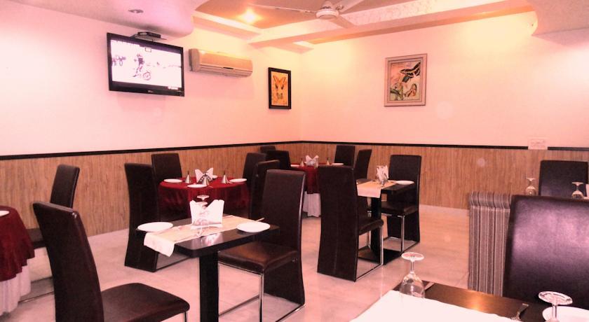 Отель Hotel Orbit 34