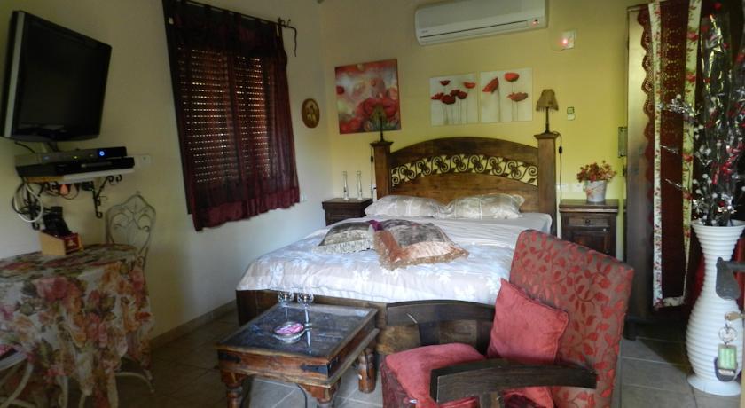 Отель Zemer Lodging