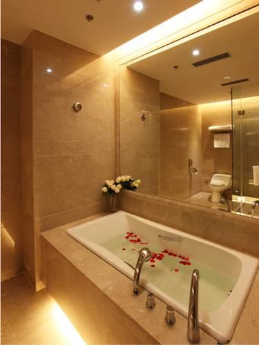 Отель Hualian Hotel