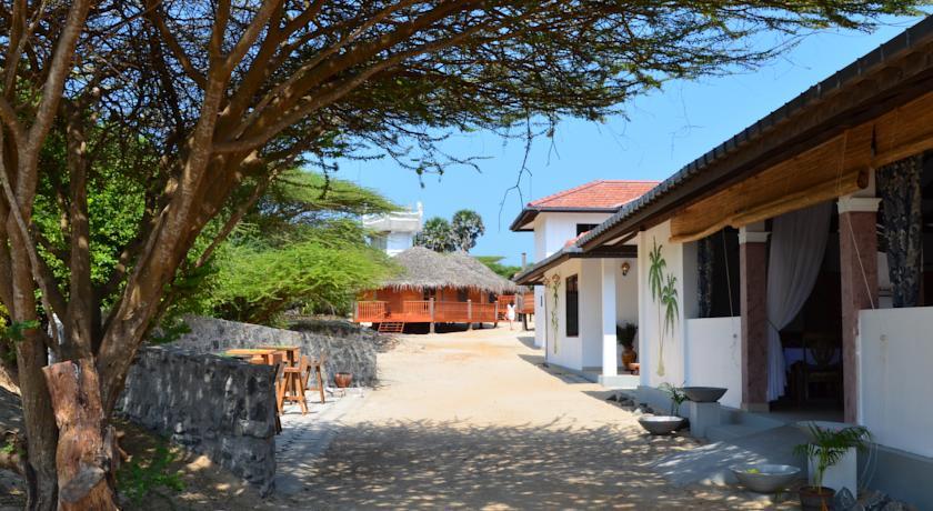 Отель Shell Coast Resort