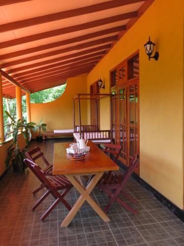 Отель Tea Hills Bungalow