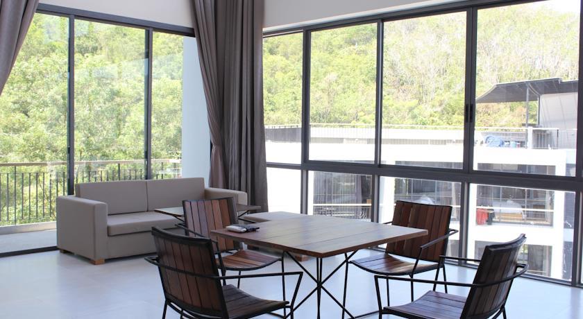 Icon Park Condominium - B53