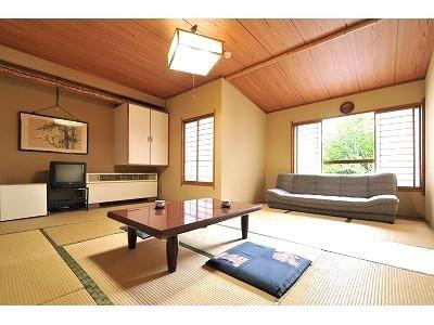 Отель Tsubame Highland Lodge