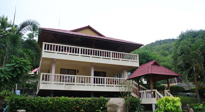 Апартаменты Tanouy Garden Bungalow