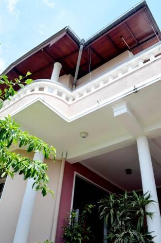 Отель Philipp Home Stay