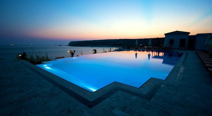 Отель Bertiz Hotels and Restaurants Bozcaada