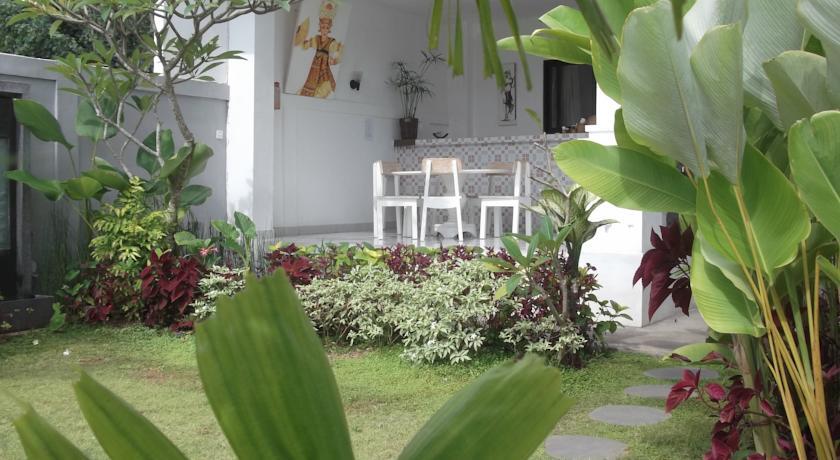 Merry's House