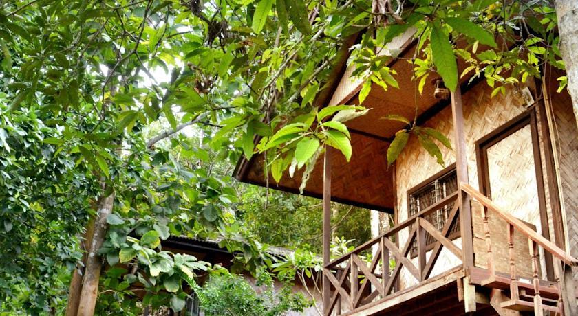 Отель Serene Karen Resort