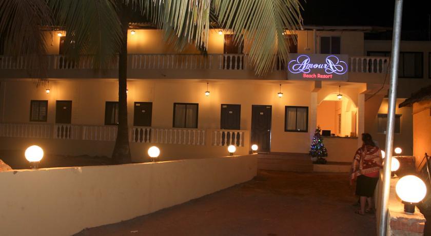 Отель Amoura Beach Resort