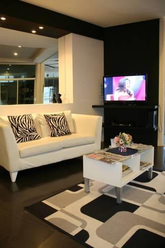 Отель Portrait Residence @ Pranburi