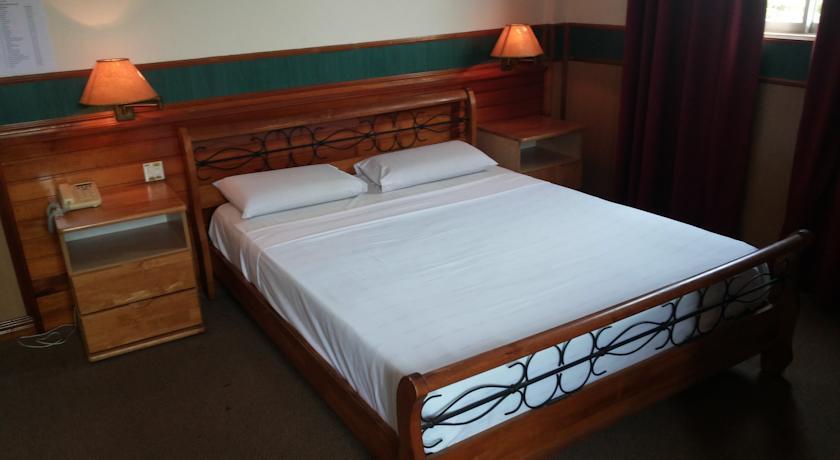 Hotel Holiday Park