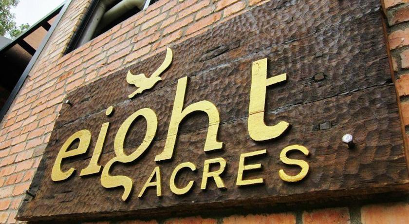 Отель Eight Acres