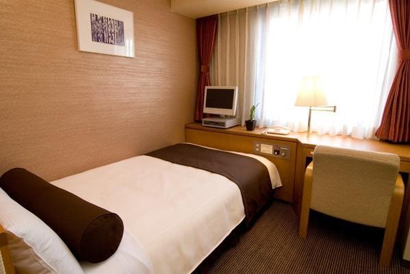 Отель Yokohama Kokusai Hotel