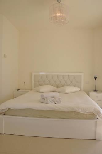 Апартаменты City Center Apartments