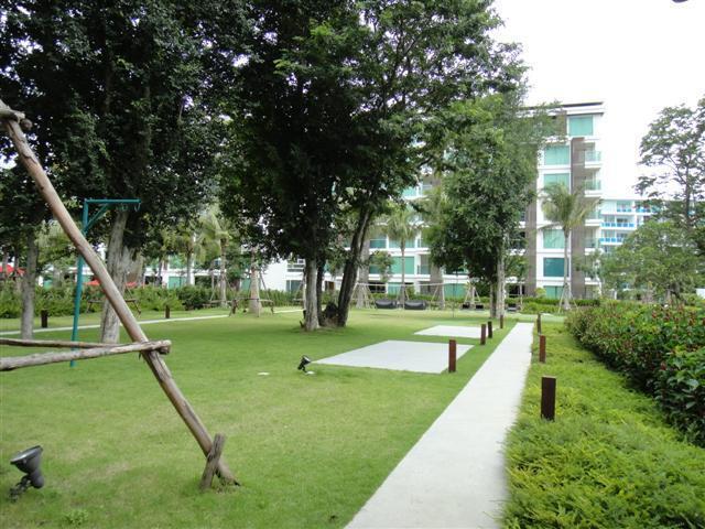Amari Resident
