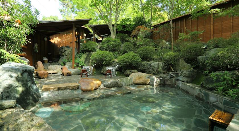 Отель Petit Hotel C’est La Vie