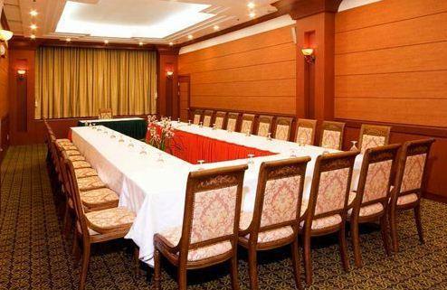 Отель Gyeongju Chosun Spa Hotel