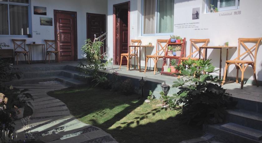 Мини-отель Dali Hooloo B&B