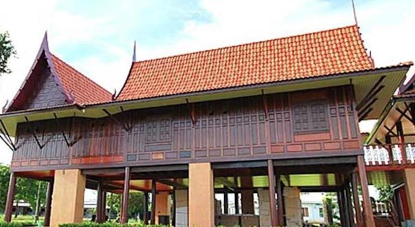 Отель Baansaithong Resort