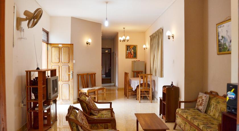 Отель Travellers Rest Home