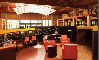 Отель Sheraton Long Island Hotel