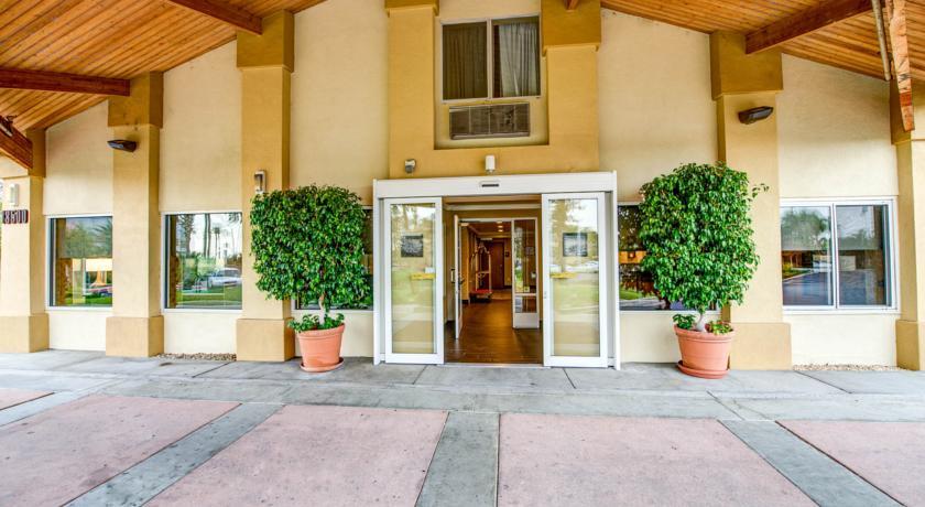 Отель Comfort Inn Fontana