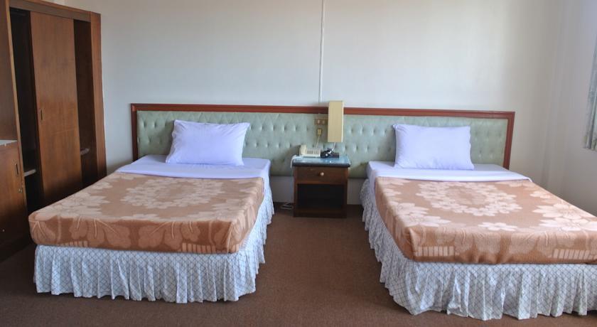Отель Angthong Hotel