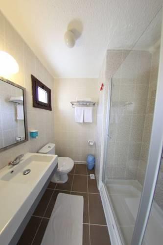 Отель Bonjour Hotel