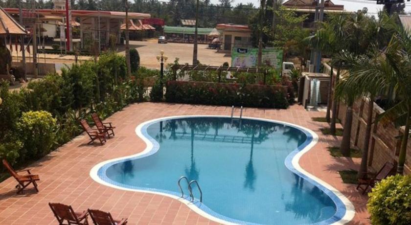 Отель New Pursat Century Hotel