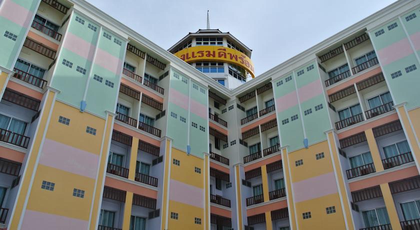 Отель Dee Prom Hotel