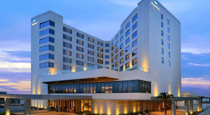 Отель Park Plaza Zirakpur