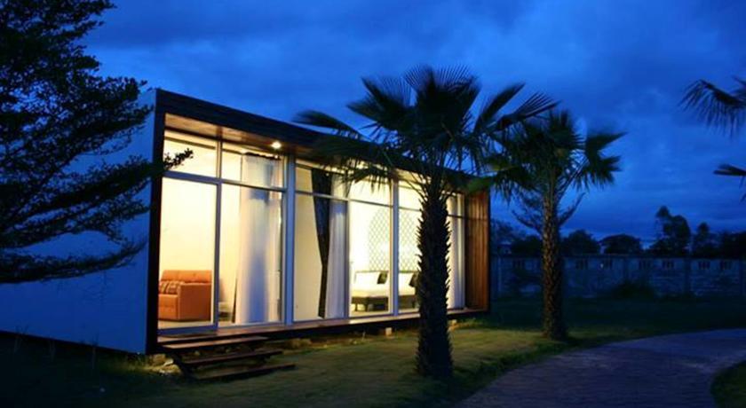 Отель Hop'n Hip Hotel